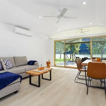 Tranquil Villa By The River. Wisemans Ferry Exterior photo