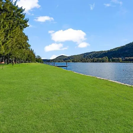 Tranquil Villa By The River. Wisemans Ferry Exterior photo