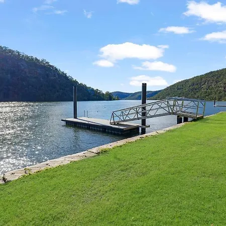 Tranquil Villa By The River. Wisemans Ferry Exterior photo