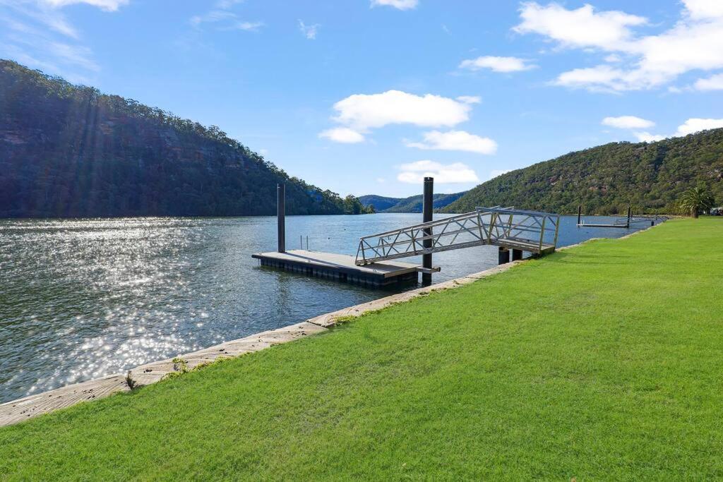 Tranquil By The River. * Wisemans Ferry