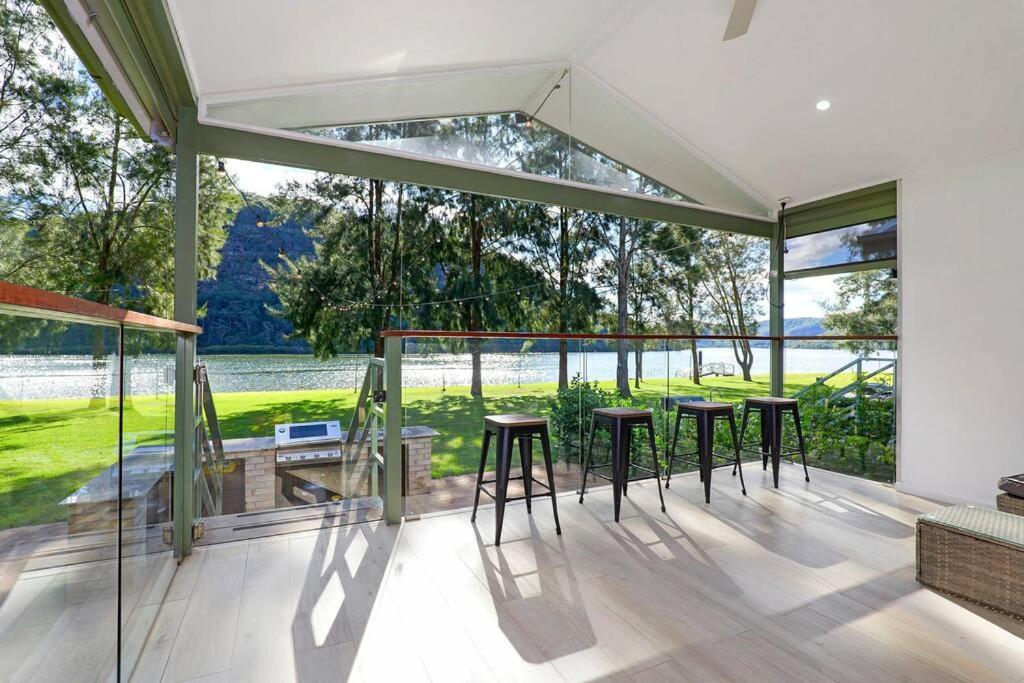 Tranquil By The River. Villa